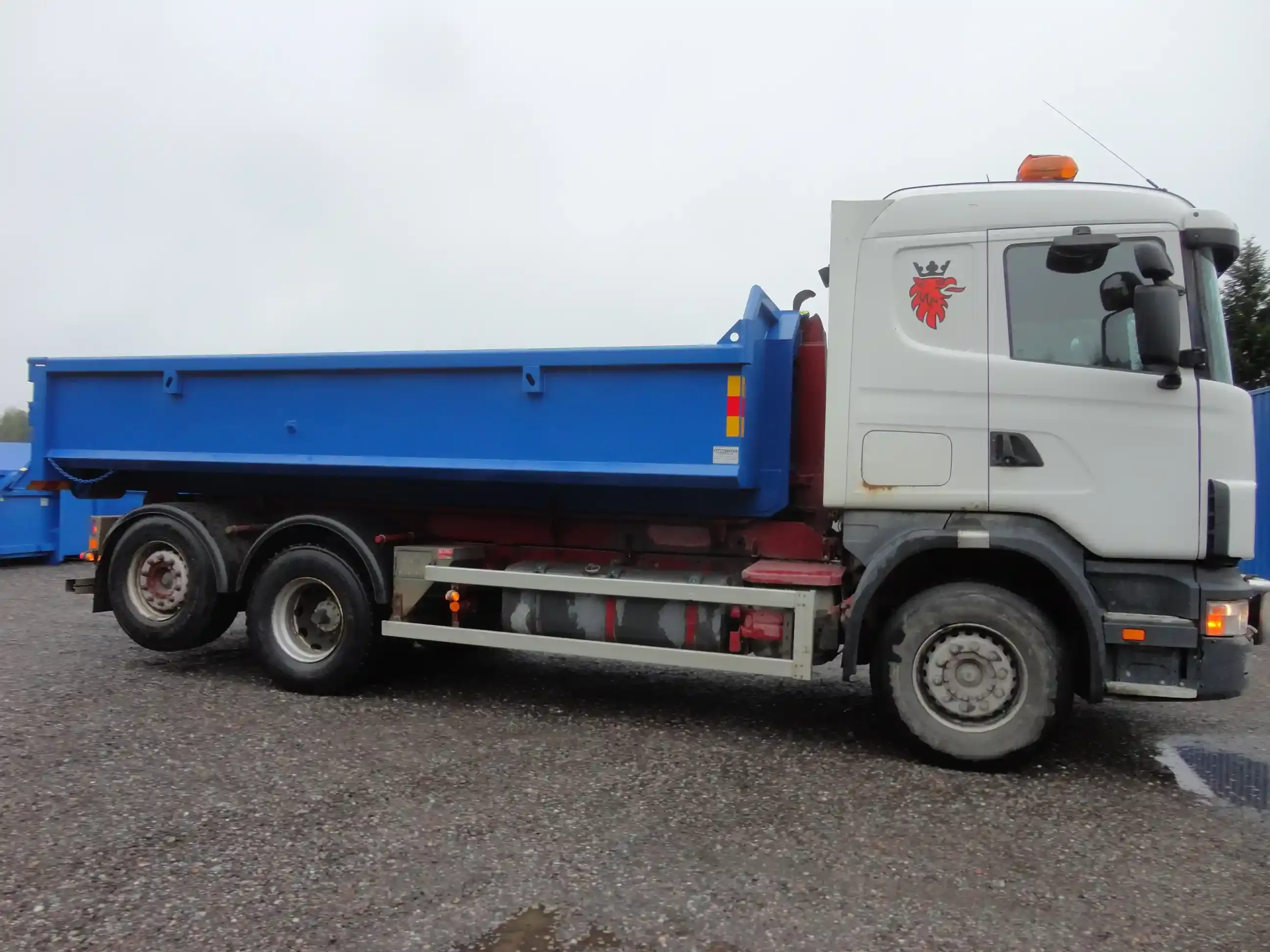 Schakt Hardox pa bil 005